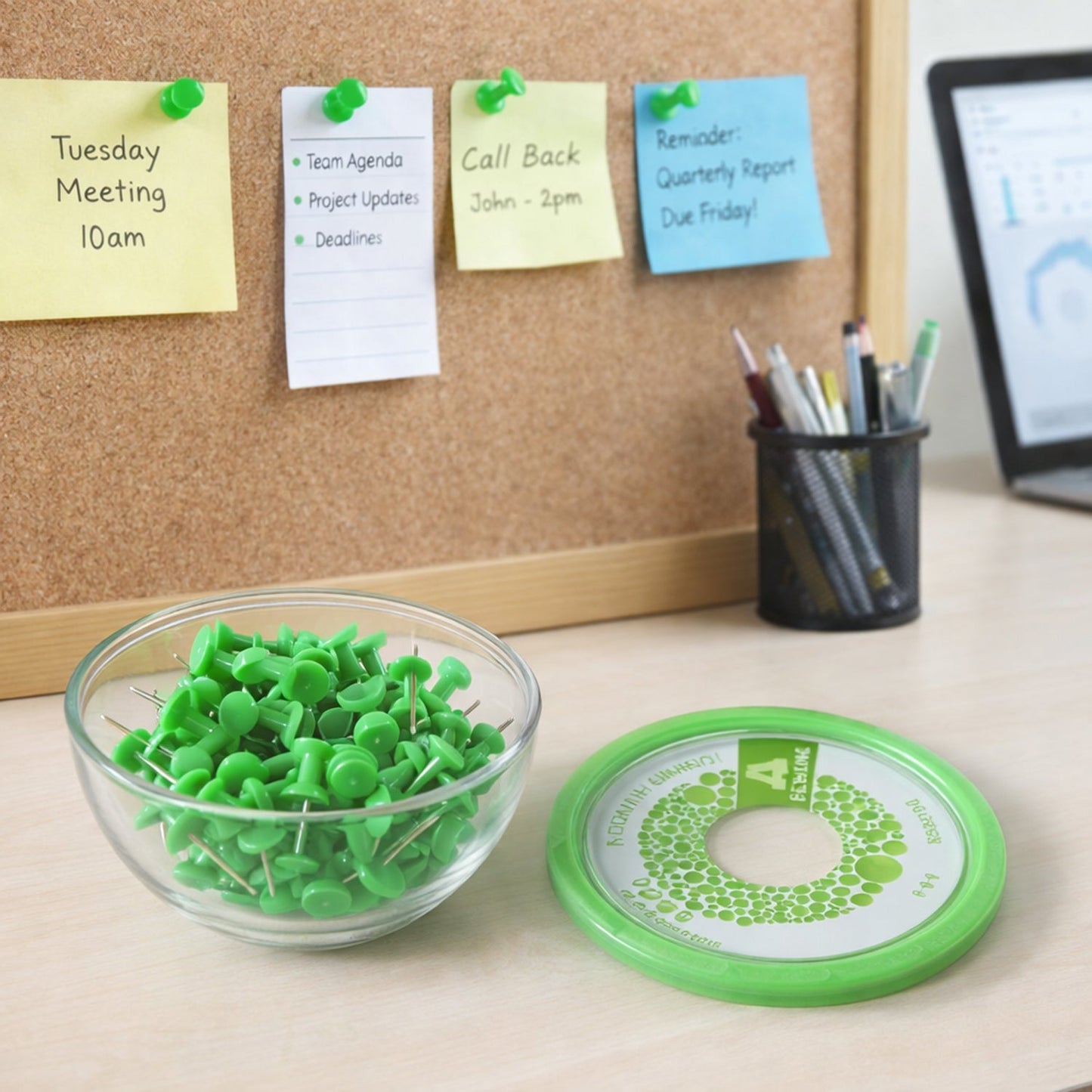 Thumb Tacks Set