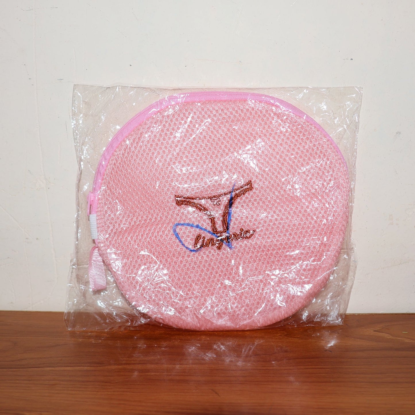 Lingerie Wash Bag – Dome-Shaped Protective Mesh Laundry Pouch with Zip Closure (1 Pc)